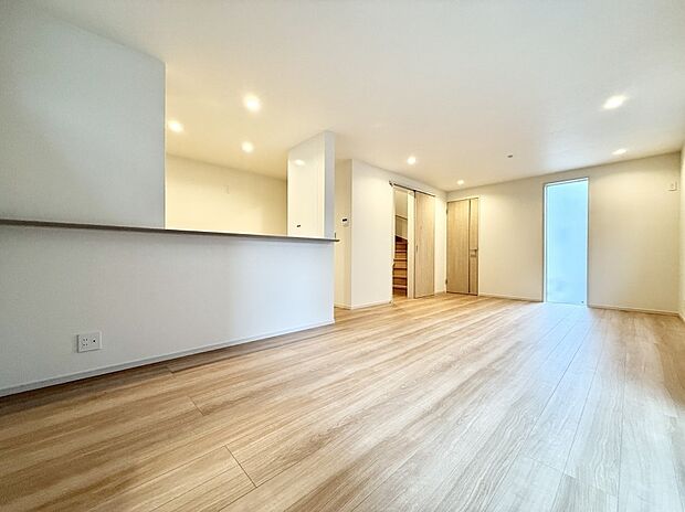 ■くつろぎと笑顔が集まる、心温まるリビング