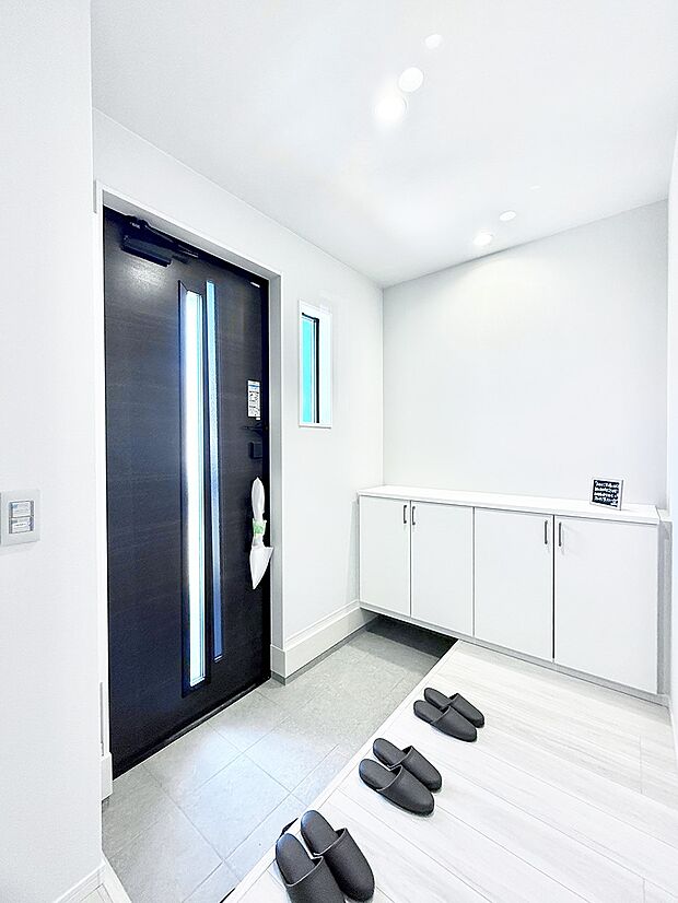 ■ ここから始まる一日、すっきり整った玄関