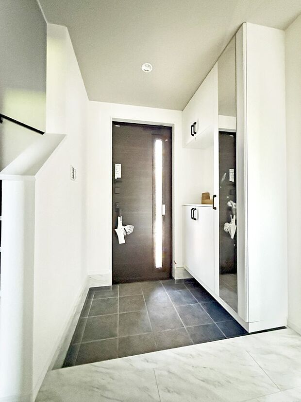 ■玄関はお家の顔！おしゃれな玄関でお客様をお迎え！