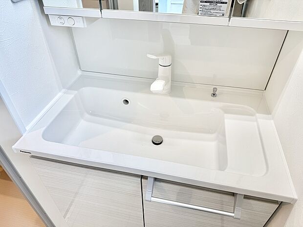 ■手洗いや顔を洗う時も快適に使える便利なシャワー