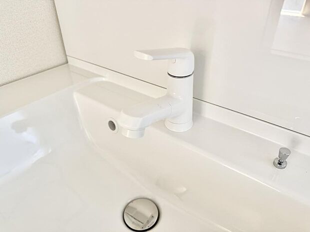 ■手洗いや顔を洗う時も快適に使える便利なシャワー