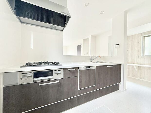 ■シンプルで機能的、毎日使いやすいキッチン