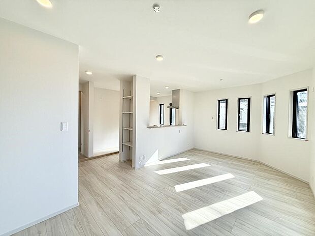 ■くつろぎと笑顔が集まる、心温まるリビング