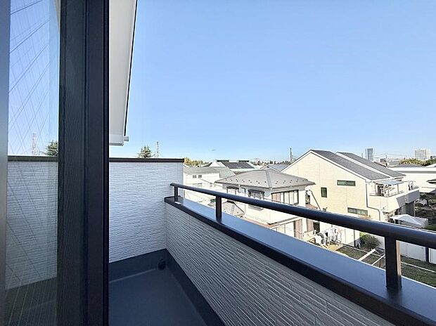 ■ 季節の移ろいを感じられる開放的な空間です