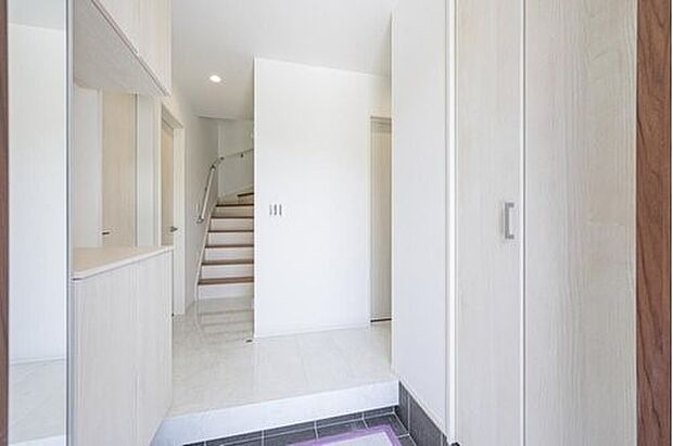 ■ シンプルで美しく、快適な暮らしの入り口