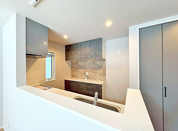 ■ 自然を身近に感じる、開放的なバルコニー