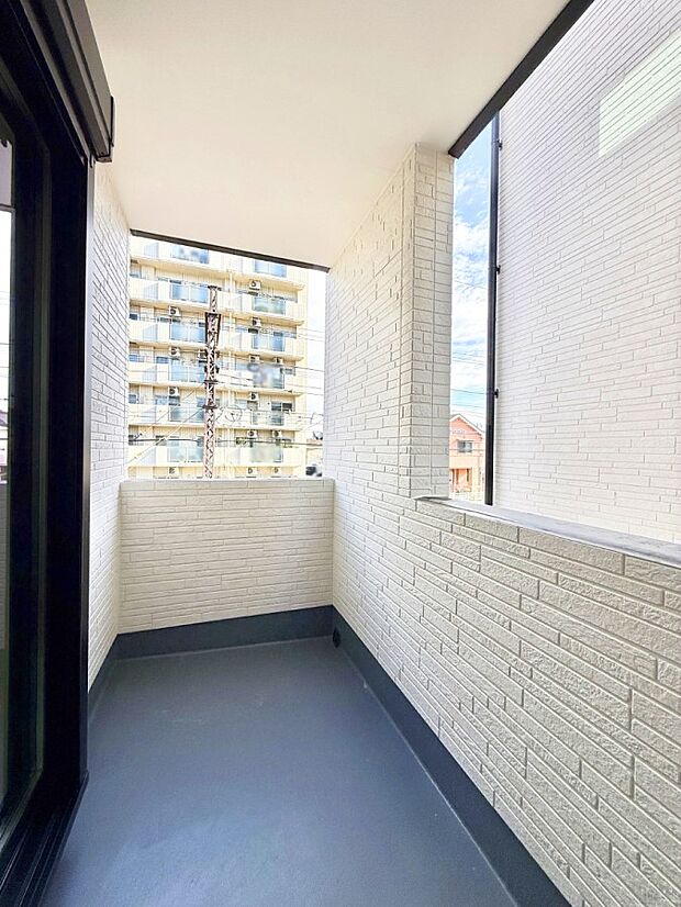 ■ 自然を身近に感じる、開放的なバルコニー