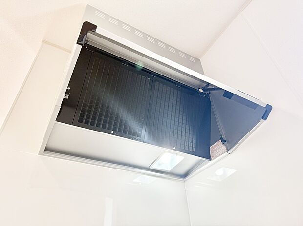 ■調理時の蒸気や匂いが換気扇に誘導され、効率的に排煙ができます。