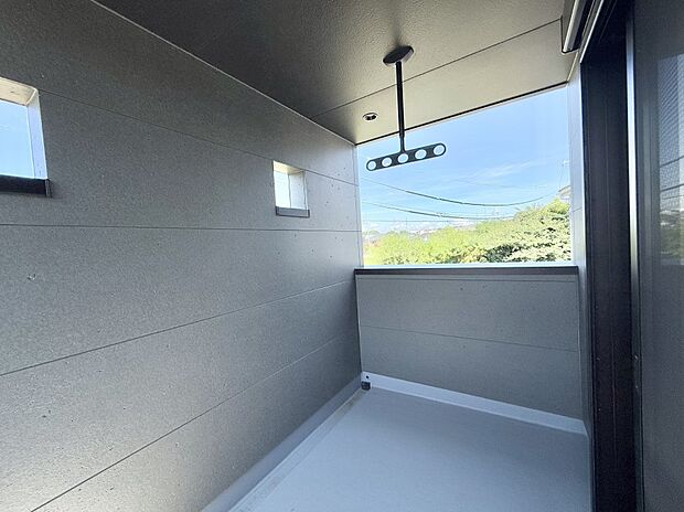 ■ 季節の移ろいを感じられる開放的な空間です