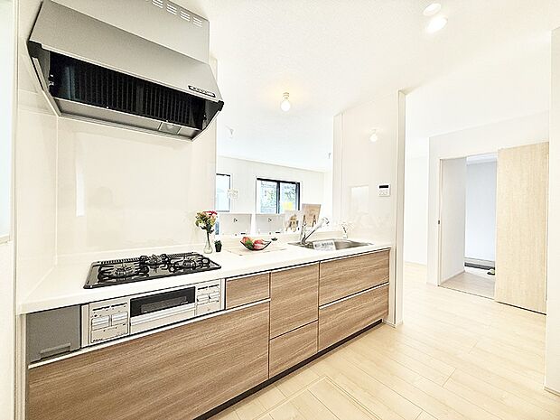 ■シンプルで機能的、毎日使いやすいキッチン