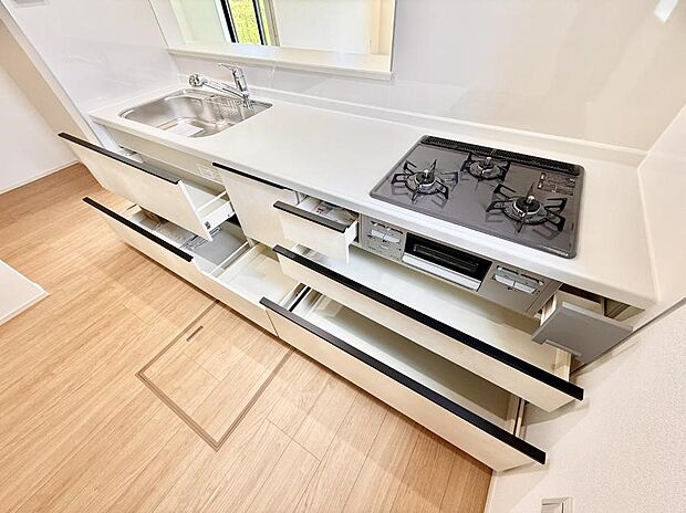 ■家族の絆を深める、温もりのあるキッチン