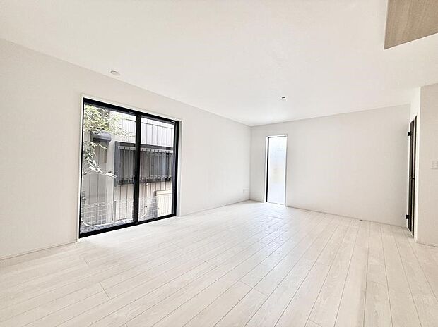 ■くつろぎと笑顔が集まる、心温まるリビング