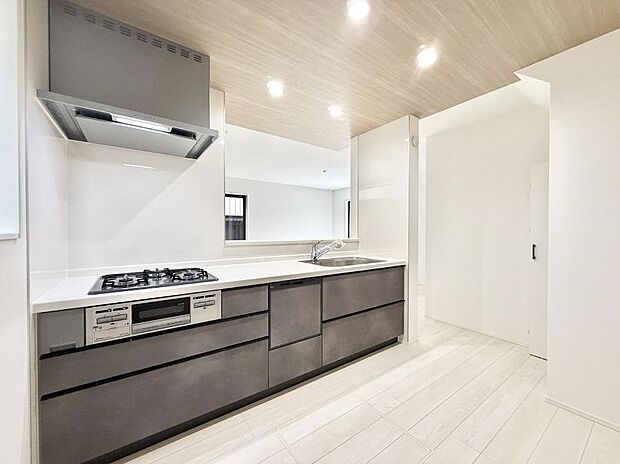 ■家族の絆を深める、温もりのあるキッチン