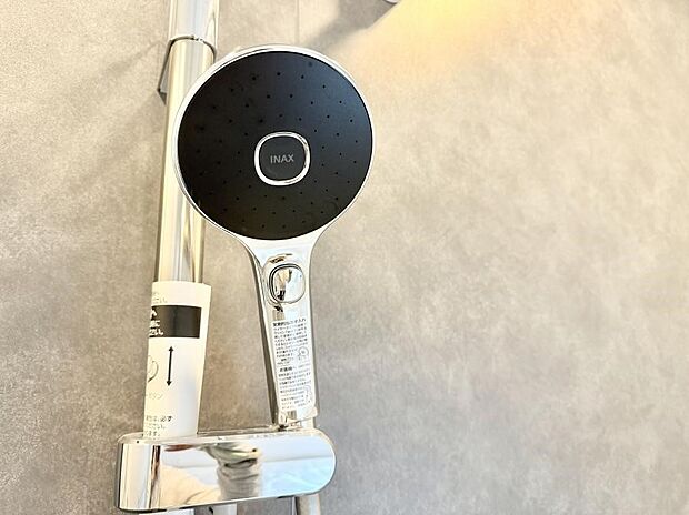 ■手元で簡単に止水できるため、水の無駄遣いを減らすことができます。