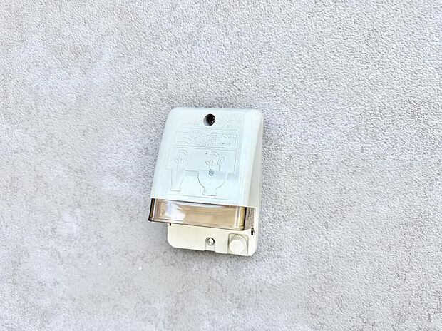 ■屋外に電源コンセントがあれば、高圧洗浄機で窓や外壁を掃除するなど便利です。