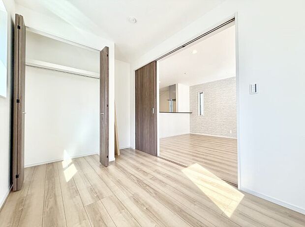 ■落ち着いた雰囲気のお部屋で心が安らぐ空間