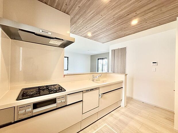 ■美味しい時間が生まれる、笑顔あふれるキッチン