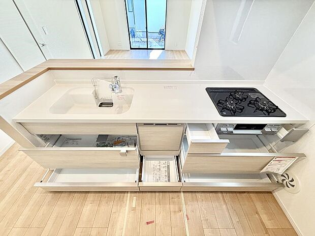 ■家族の絆を深める、温もりのあるキッチン