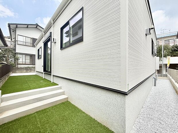 ■日々の暮らしにやさしさを添える、緑のある共用スペース