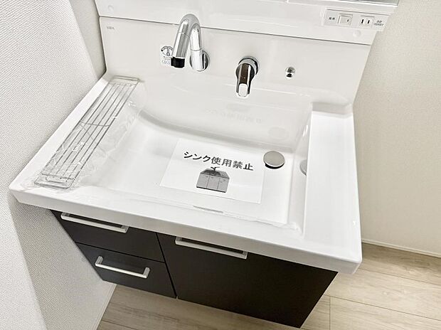 ■手洗いや顔を洗う時も快適に使える便利なシャワー