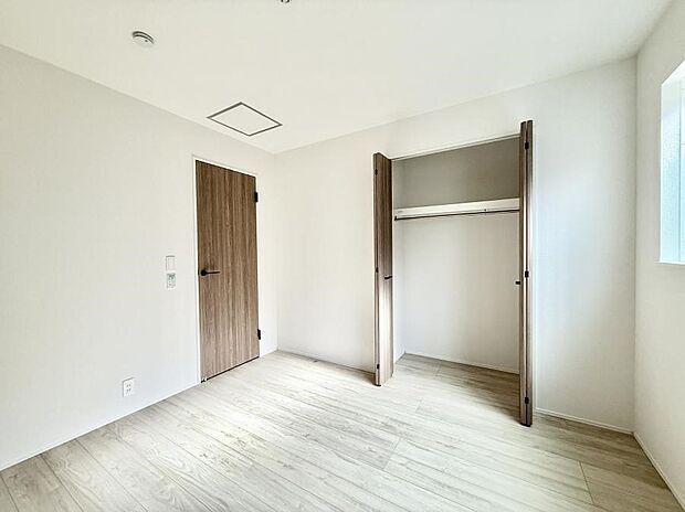 ■落ち着いた雰囲気のお部屋で心が安らぐ空間