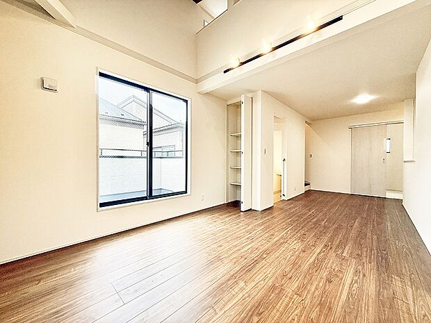 ■くつろぎと笑顔が集まる、心温まるリビング