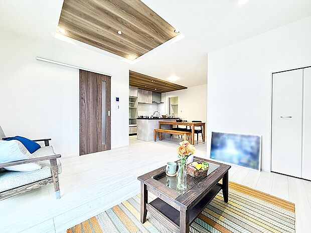 ■くつろぎと笑顔が集まる、心温まるリビング