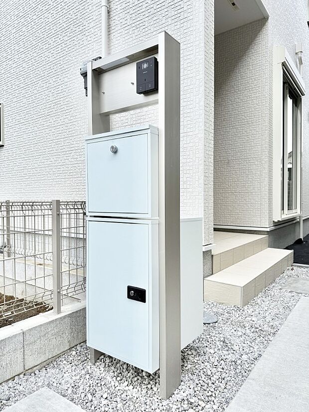 ■ シンプルで美しく、住まいの第一印象を彩る玄関です