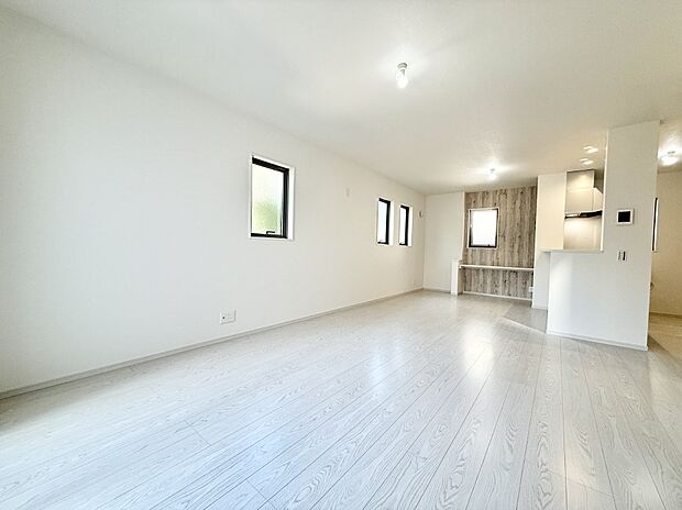 ■くつろぎと笑顔が集まる、心温まるリビング