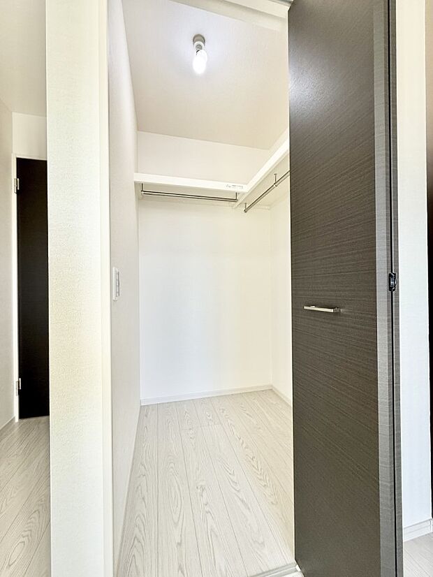 ■毎日のお洋服選びが楽しくなるクローゼット♪    