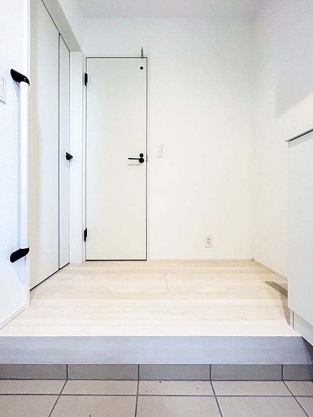 ■ 毎日を気持ちよく迎える、明るく温もりのある玄関