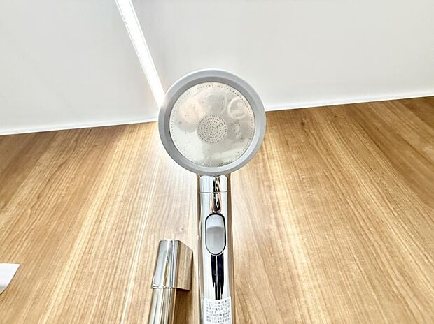 ■手元で簡単に止水できるため、水の無駄遣いを減らすことができます。