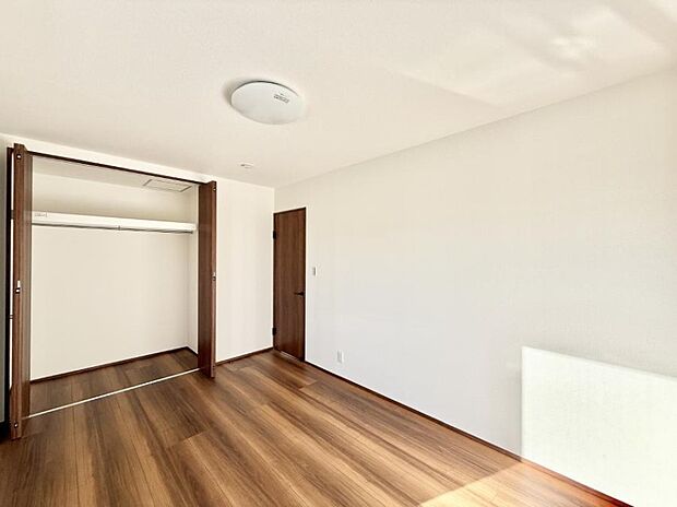 ■落ち着いた色合いのお部屋で穏やかな時間を楽しめます