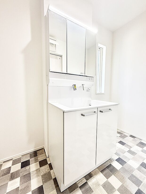 ■明るい洗面所は毎朝の歯磨きも楽しくできちゃいそうです♪