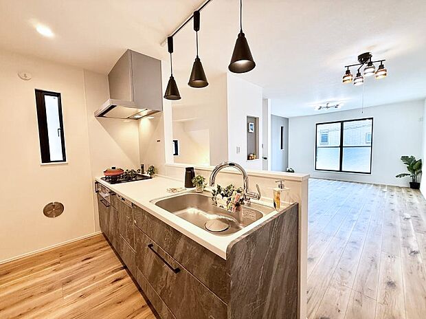 ■シンプルで美しく心地よい時間を生むキッチン空間