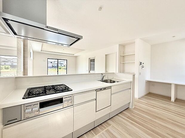 ■シンプルで美しく心地よい時間を生むキッチン空間