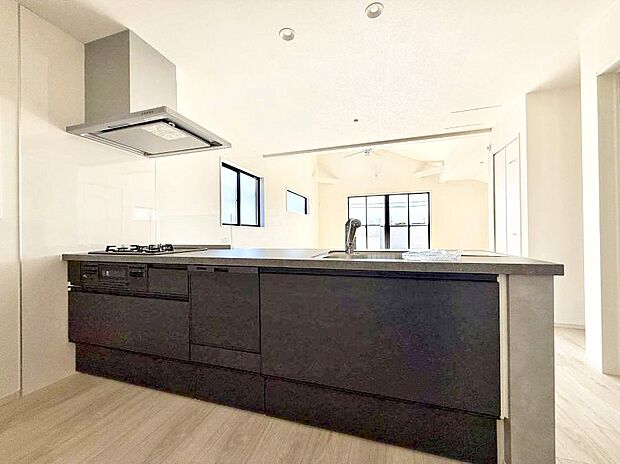 ■シンプルで美しく心地よい時間を生むキッチン空間