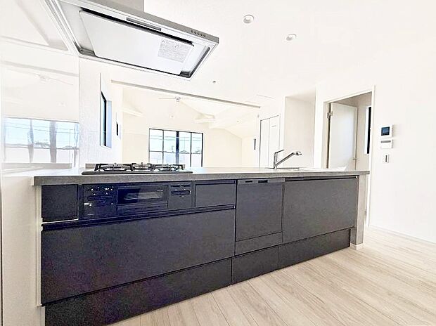 ■シンプルで機能的、毎日使いやすいキッチン