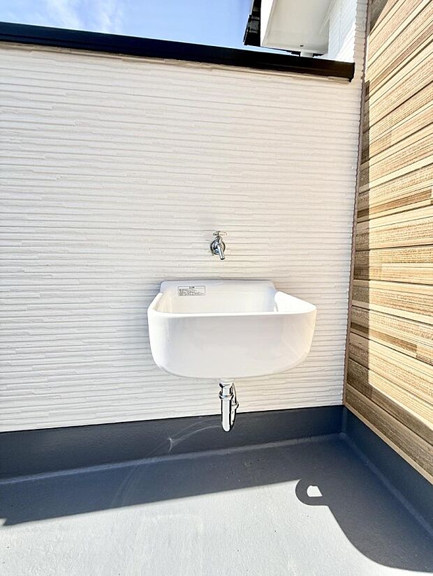 ■バルコニーに水栓があって便利です