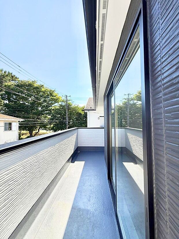 ■ 季節の移ろいを感じられる開放的な空間です