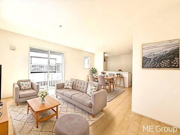 ■くつろぎと笑顔が集まる、心温まるリビング