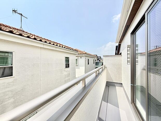 ■ 季節の移ろいを感じられる開放的な空間です