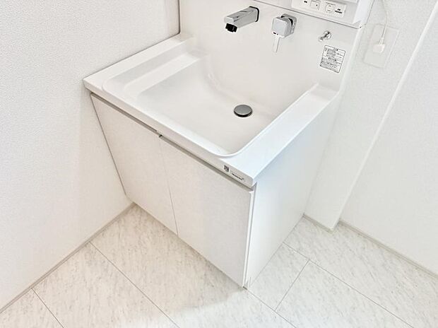 ■手洗いや顔を洗う時も快適に使える便利なシャワー