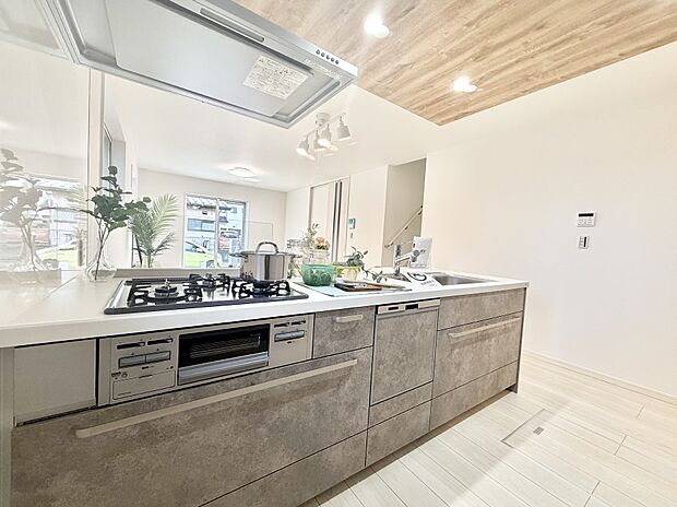 ■家族の絆を深める、温もりのあるキッチン