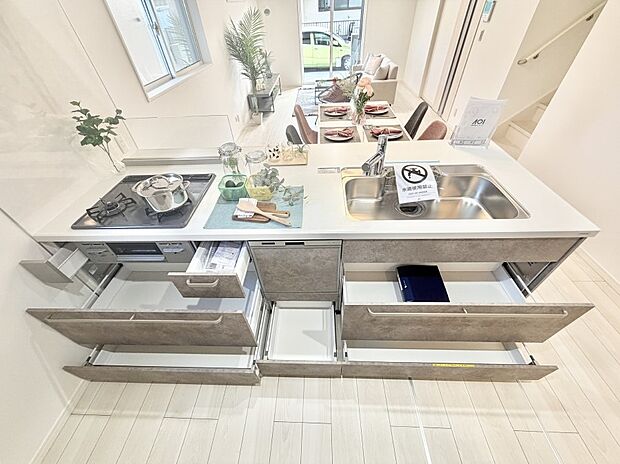 ■料理がもっと楽しくなる、快適なキッチン空間