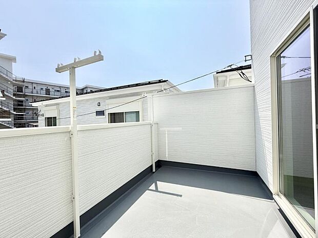 ■ 季節の移ろいを感じられる開放的な空間です