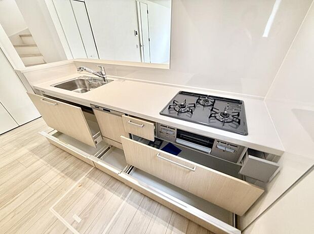 ■家族の絆を深める、温もりのあるキッチン