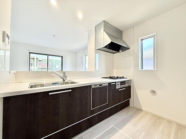 ■家族の絆を深める、温もりのあるキッチン