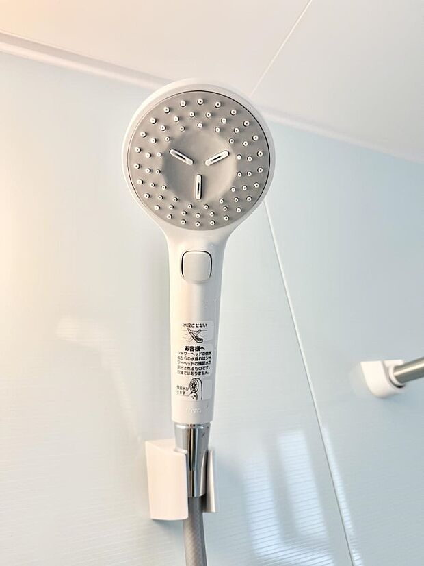 ■手元で簡単に止水できるため、水の無駄遣いを減らすことができます。