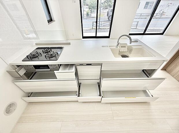 ■家族の絆を深める、温もりのあるキッチン